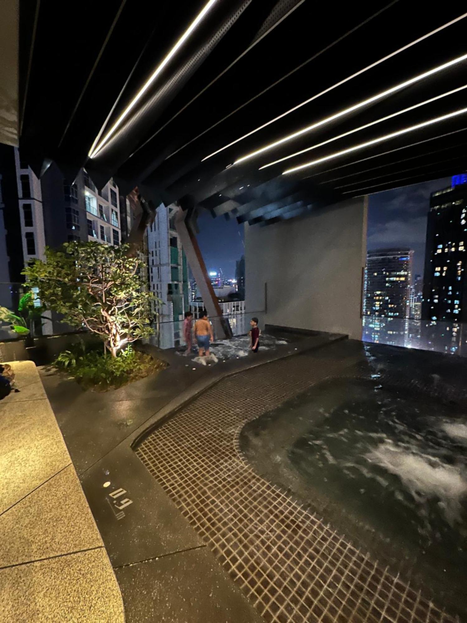 Skyline Homes By Scarletz Suites Klcc Kuala Lumpur Exterior foto